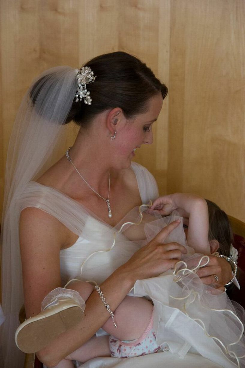 Sinead O'Sullivan from Kerry breastfeeding on her wedding day